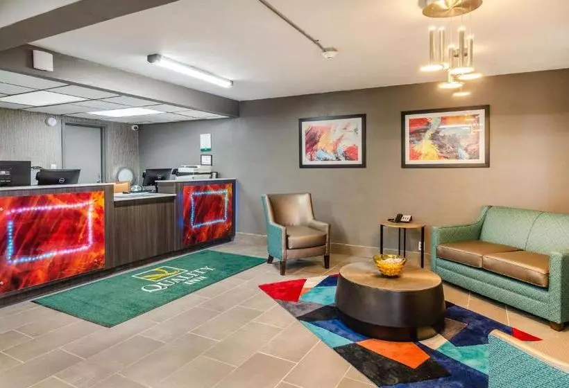 هتل Quality Inn