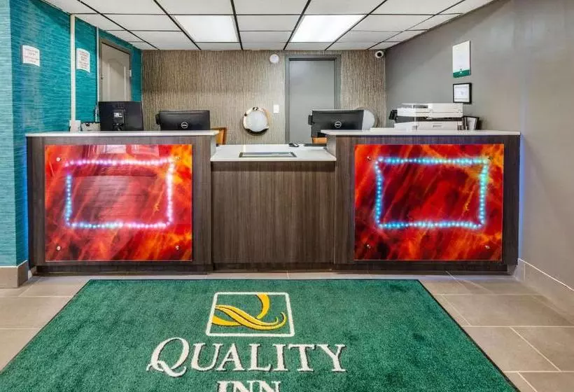 هتل Quality Inn
