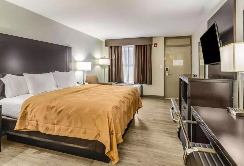 هتل Quality Inn