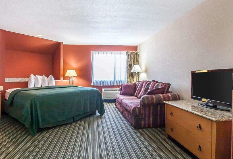 호텔 Econo Lodge Inn & Suites