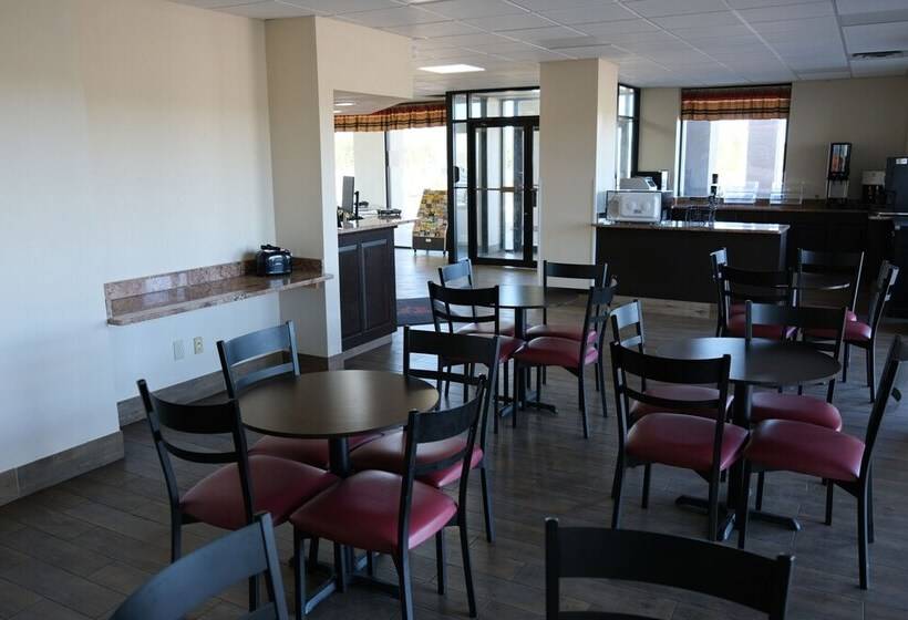 Отель Red Roof Inn Staunton