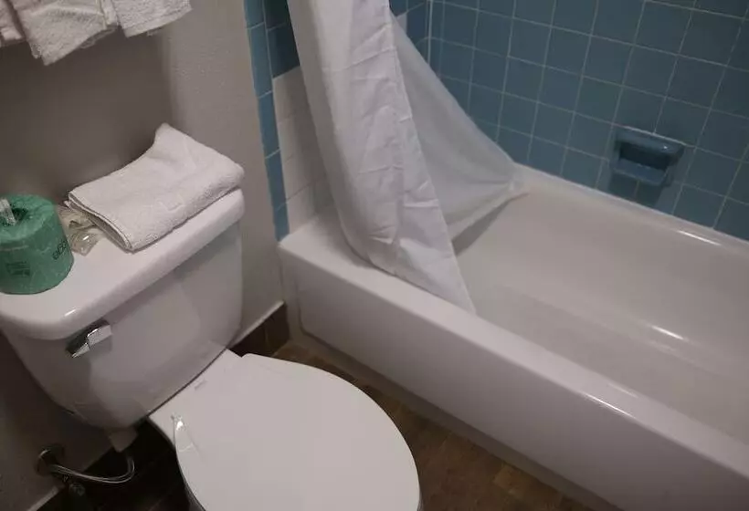 هتل Red Roof Inn Staunton