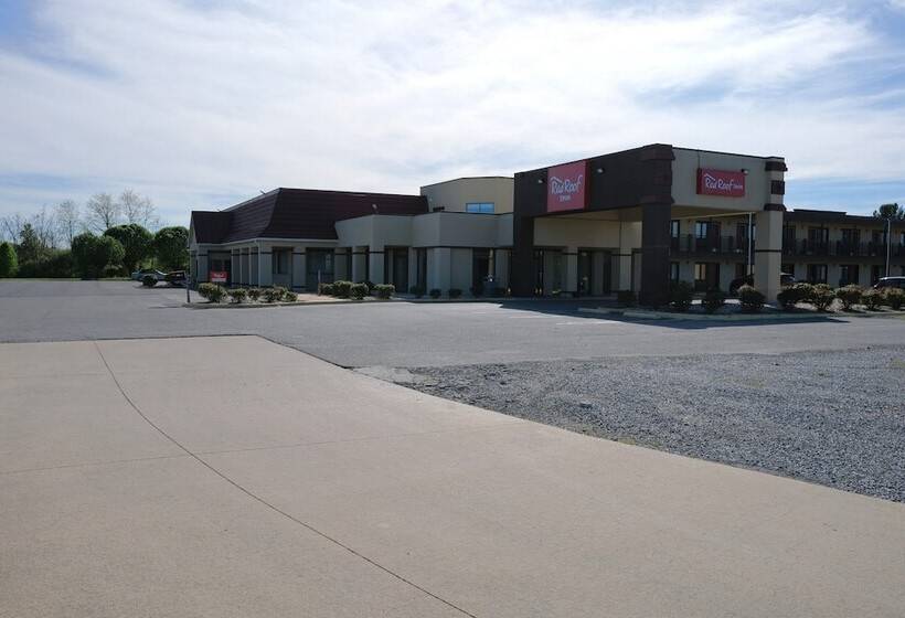 Отель Red Roof Inn Staunton