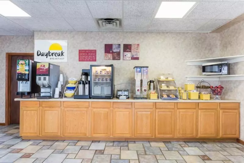 هتل Red Roof Inn Staunton