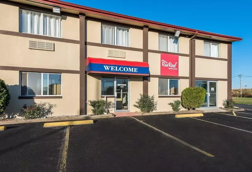 Отель Red Roof Inn & Suites Wapakoneta