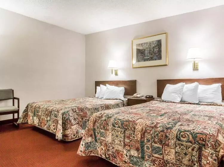 בית מלון כפרי Rodeway Inn & Suites New Paltz Hudson Valley