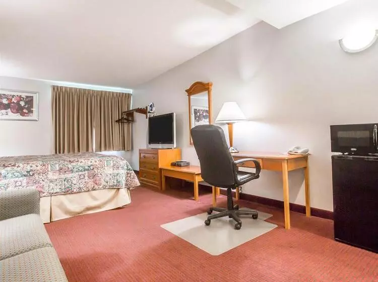 בית מלון כפרי Rodeway Inn & Suites New Paltz Hudson Valley