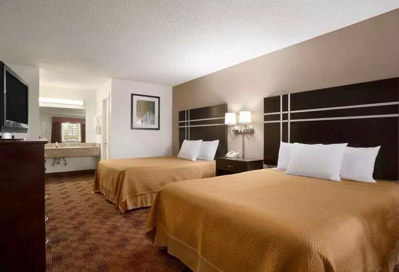 호텔 Travelodge By Wyndham Killeen/fort Hood