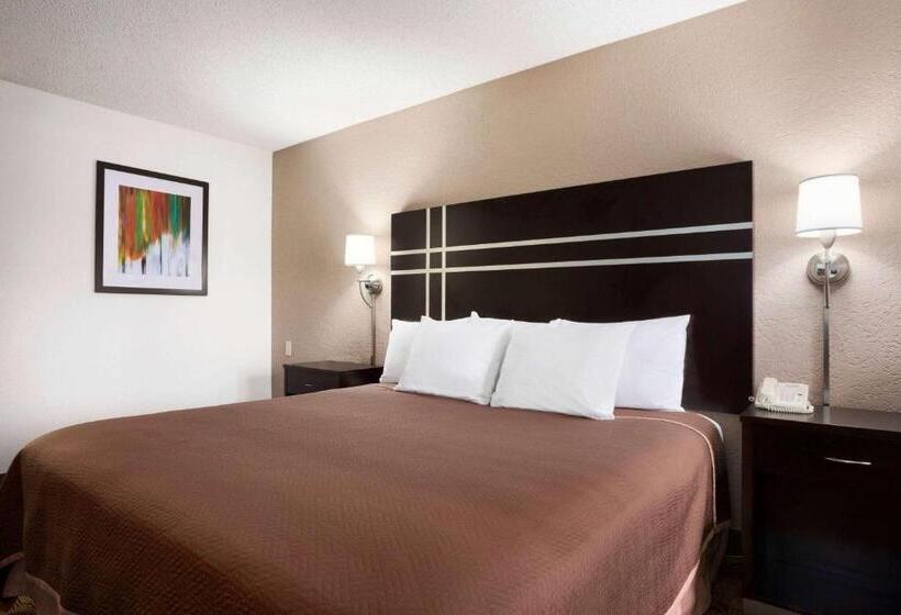 בית מלון כפרי Travelodge By Wyndham Killeen/fort Hood