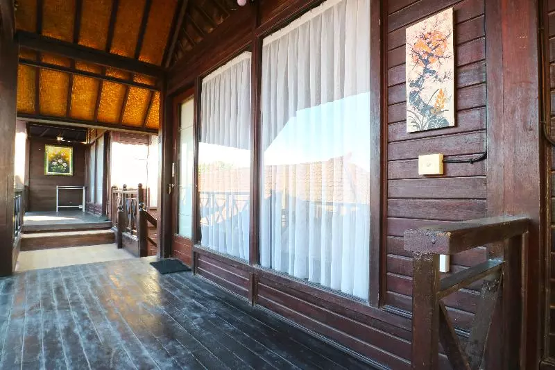 Majatalo The Beach Huts Lembongan