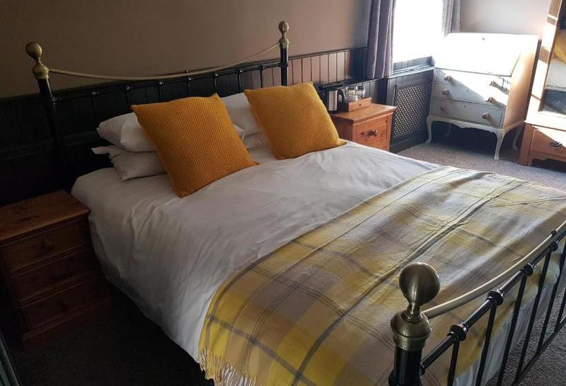 تختخواب و صبحانه The Angel Inn, Heytesbury