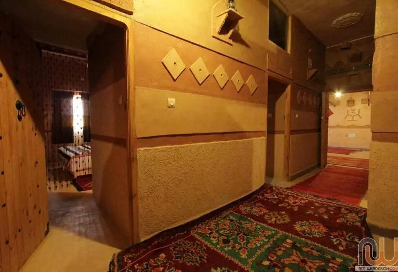 ペンション Kasbah Amgoune