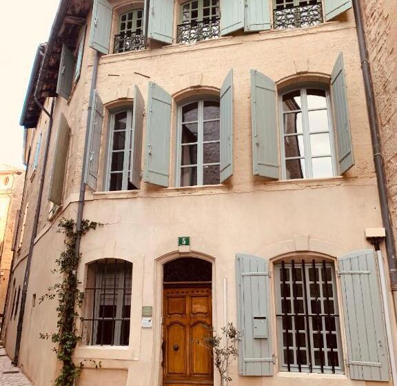 بنسيون In Situ B&b