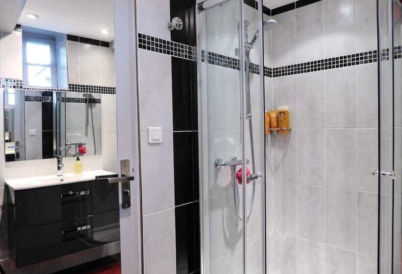 膳宿费 La Basserie