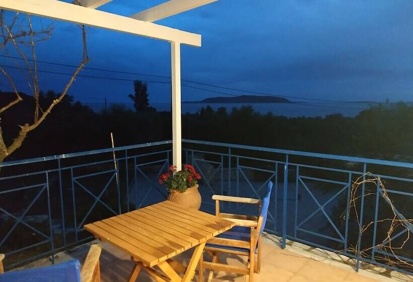 بنسيون Lontosvillage