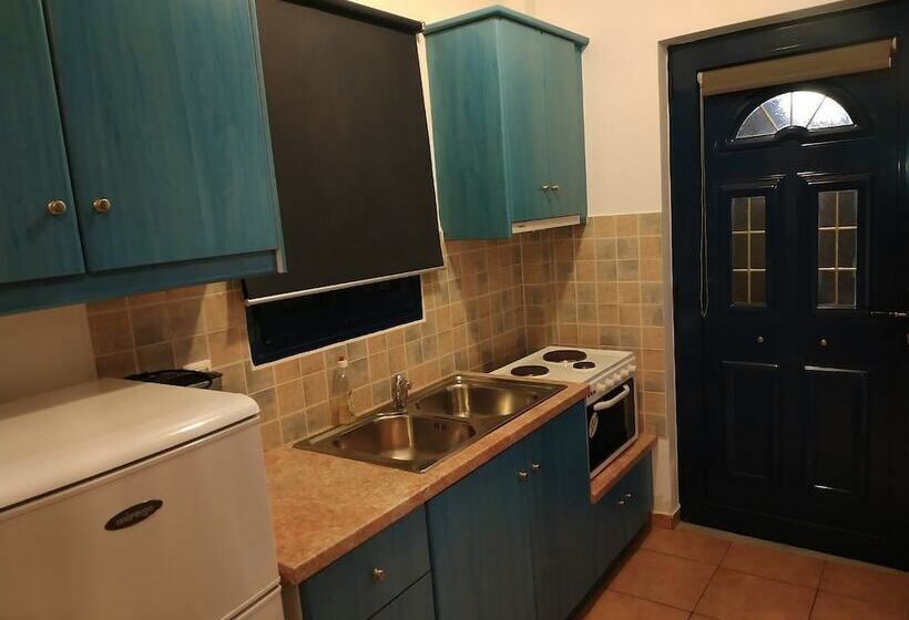 بنسيون Lontosvillage