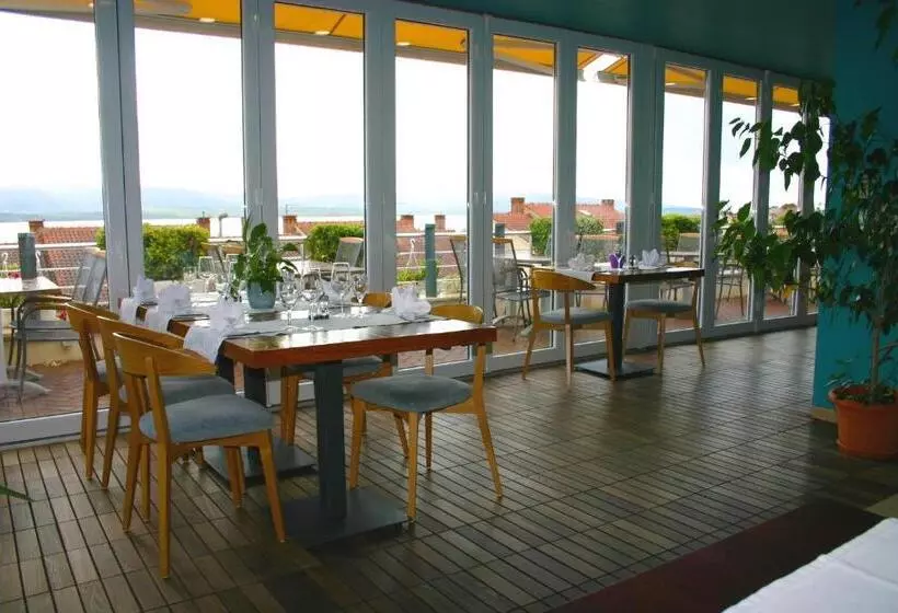پانسیون Apartments Villa Azzurra Bol