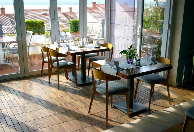 پانسیون Apartments Villa Azzurra Bol