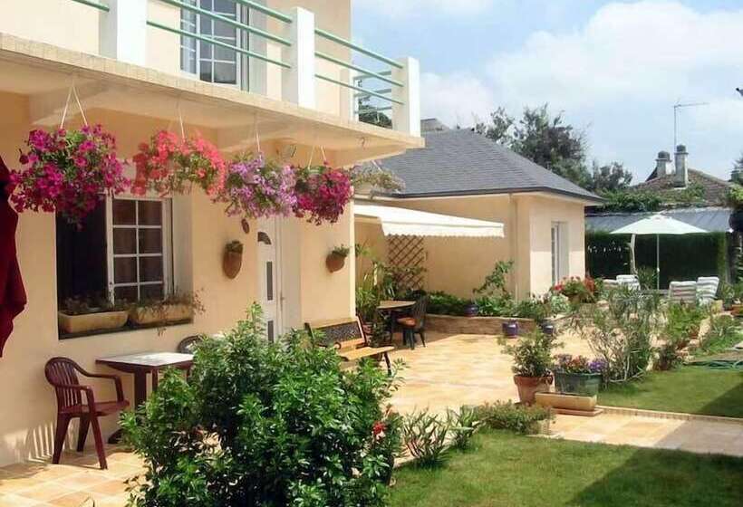 پانسیون Villa Noelie