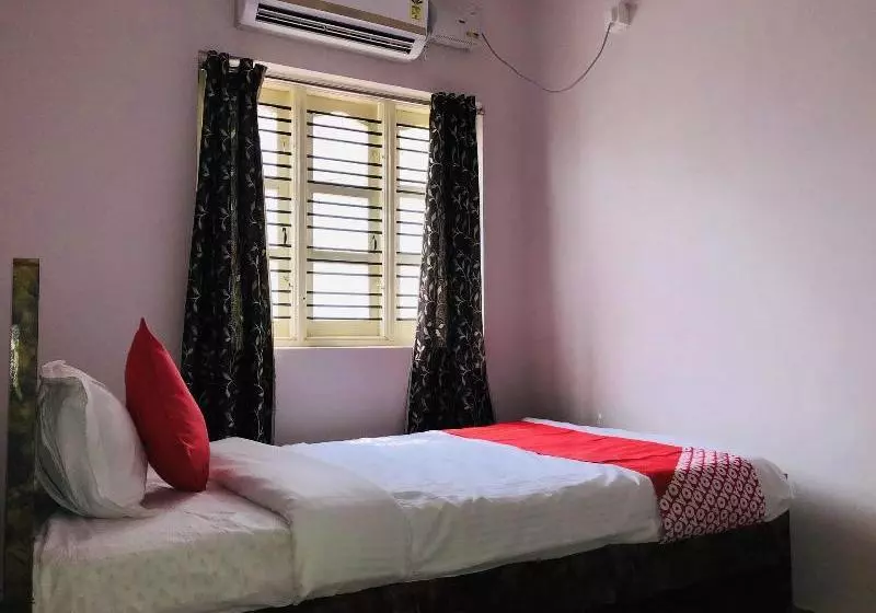 ホテル Dhana Dhaanya Residency By Oyo Rooms