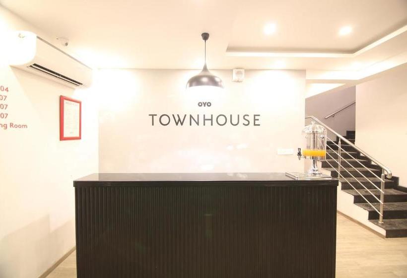 هتل Super Townhouse Airport Road