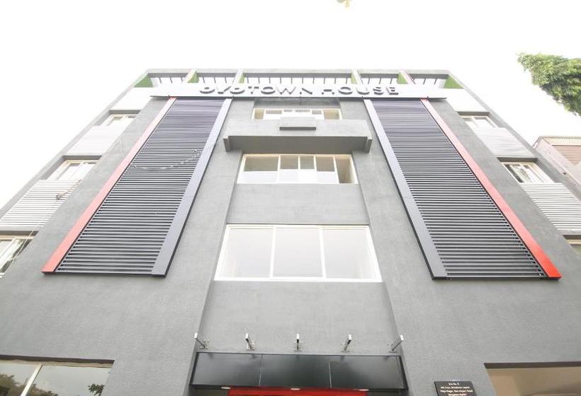 هتل Super Townhouse Airport Road