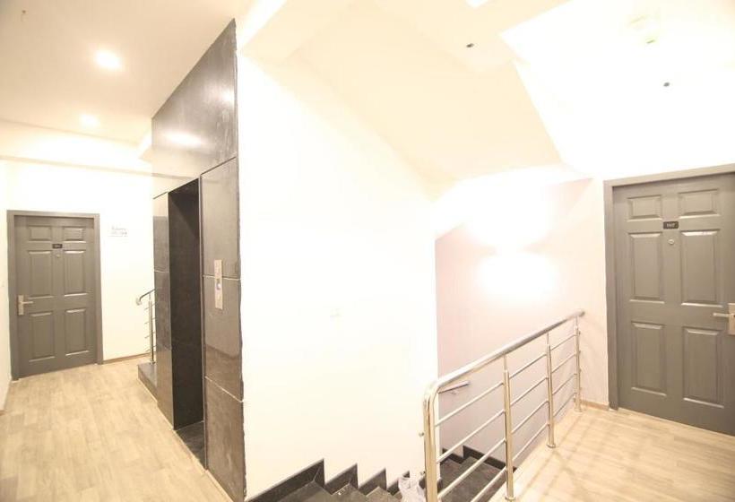 هتل Super Townhouse Airport Road