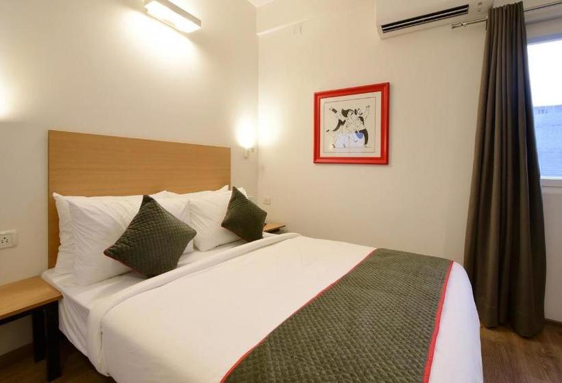 هتل Super Townhouse Airport Road