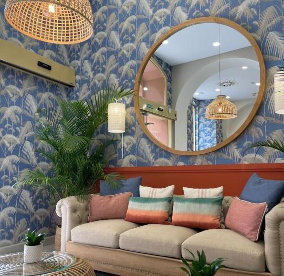 Отель Soho Boutique Urban