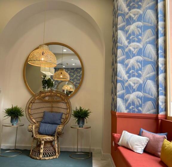 Отель Soho Boutique Urban