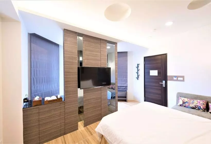 پانسیون Clear Sky Laurel B&b