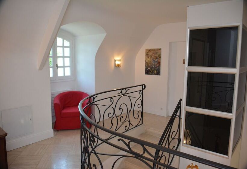 پانسیون Friendly Home Bayeux