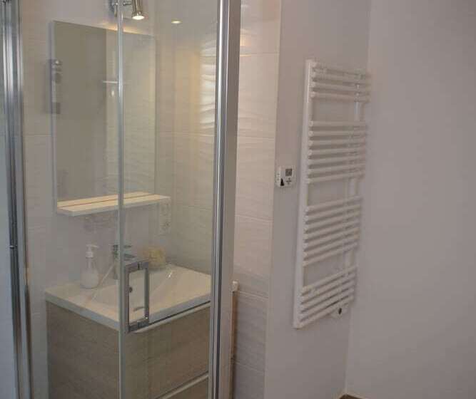 پانسیون Friendly Home Bayeux