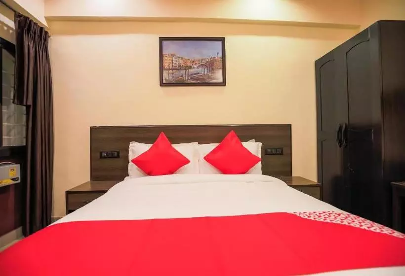 Oyo 9612 Hotel Royal Ramiro