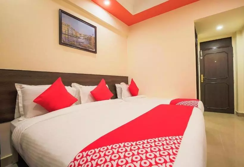 Oyo 9612 Hotel Royal Ramiro