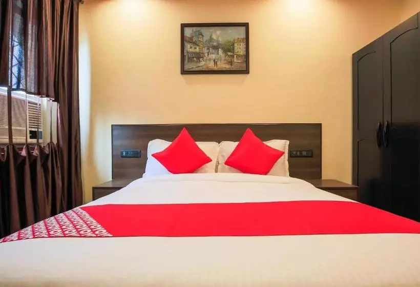 Oyo 9612 Hotel Royal Ramiro