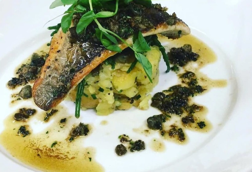 בית מלון כפרי The Chlachain Inn