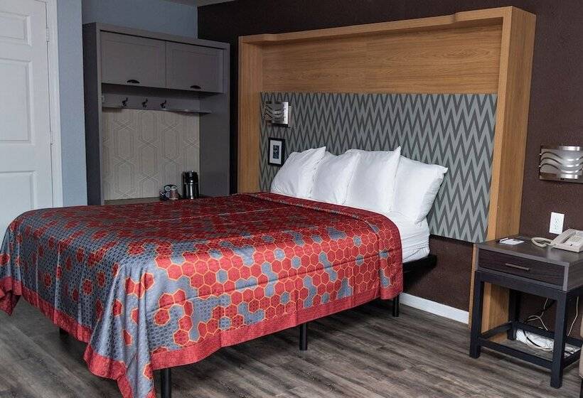 Отель Columbus Inn And Suites