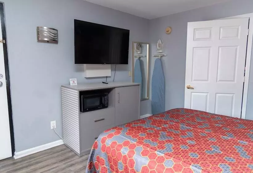 Отель Columbus Inn And Suites