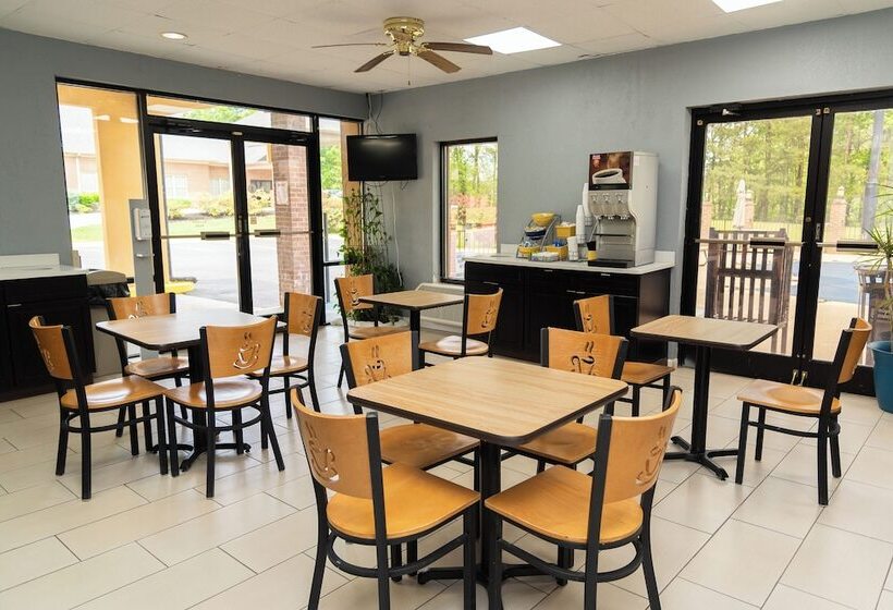 Отель Columbus Inn And Suites