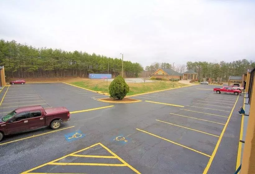 Отель Columbus Inn And Suites