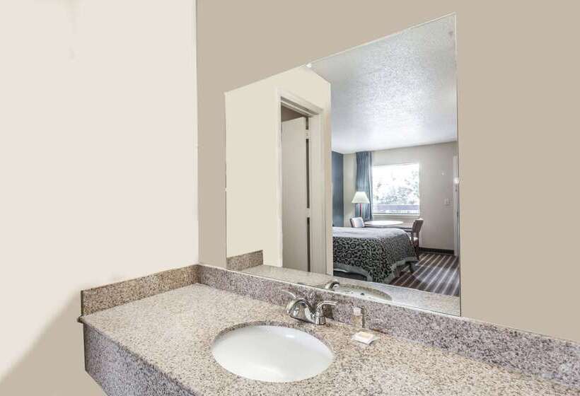 בית מלון כפרי Days Inn By Wyndham Nashville N Opryland/grand Ole Opry