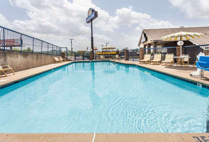 בית מלון כפרי Days Inn By Wyndham Nashville N Opryland/grand Ole Opry