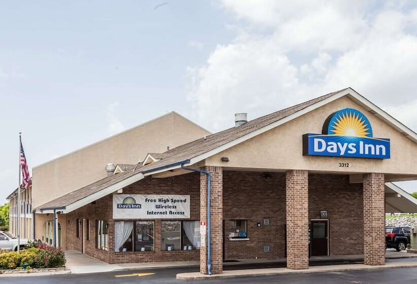 בית מלון כפרי Days Inn By Wyndham Nashville N Opryland/grand Ole Opry