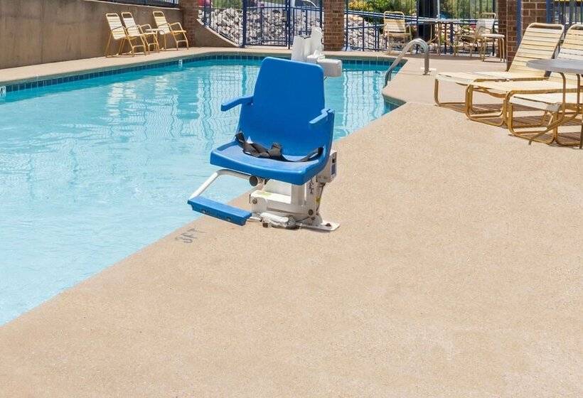 בית מלון כפרי Days Inn By Wyndham Nashville N Opryland/grand Ole Opry