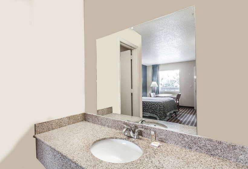 בית מלון כפרי Days Inn By Wyndham Nashville N Opryland/grand Ole Opry