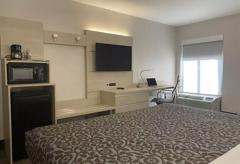 Отель Days Inn & Suites By Wyndham Peachtree Corners Norcross