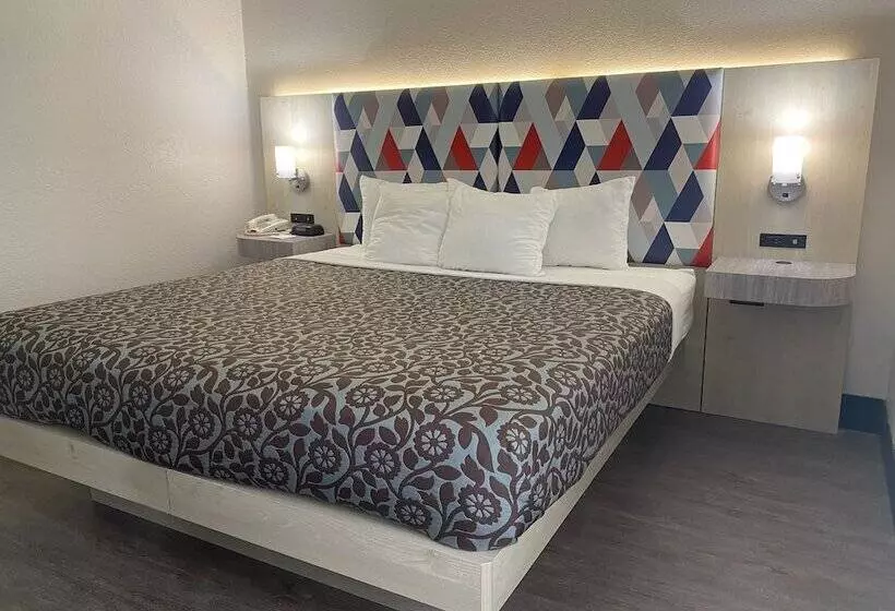 Отель Days Inn & Suites By Wyndham Peachtree Corners Norcross