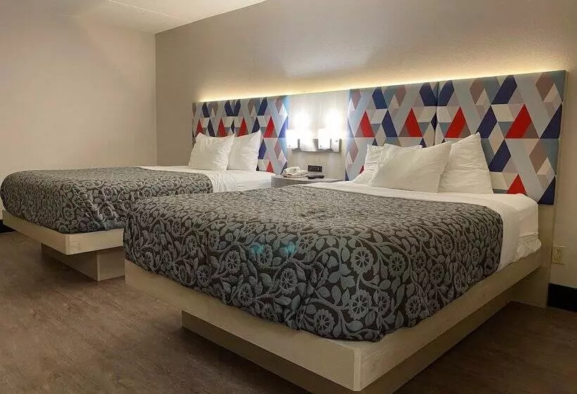 Отель Days Inn & Suites By Wyndham Peachtree Corners Norcross