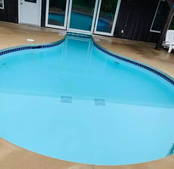 Отель Don Q Inn